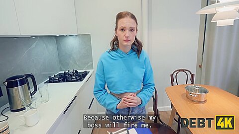 Prvi analni spolni odnos ruske univerzitetne študentke